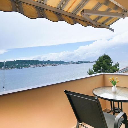 Apartments Osljak Preko Ngoại thất bức ảnh