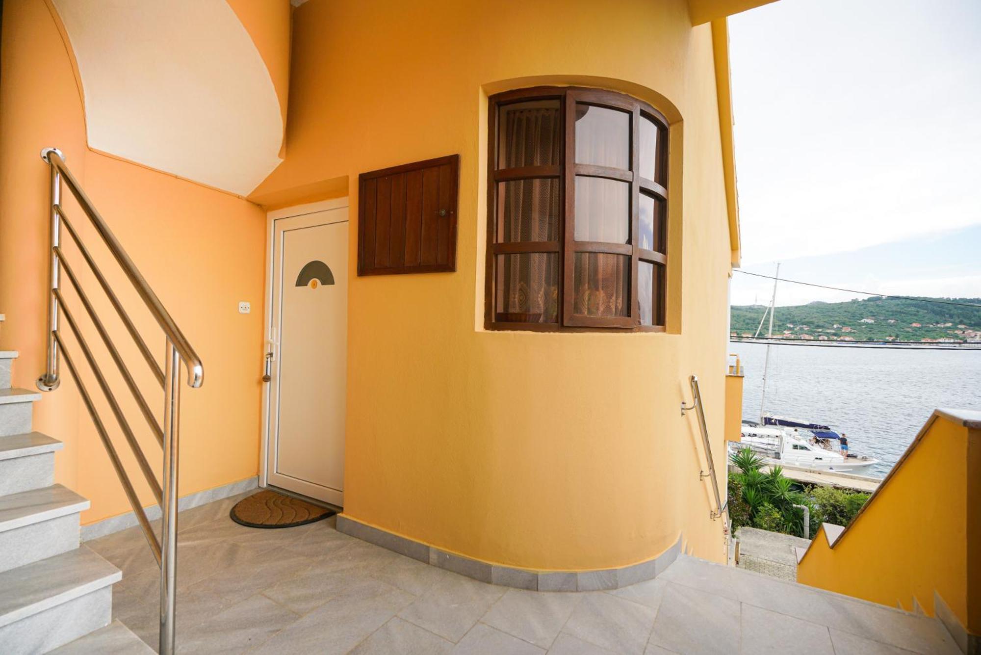 Apartments Osljak Preko Ngoại thất bức ảnh