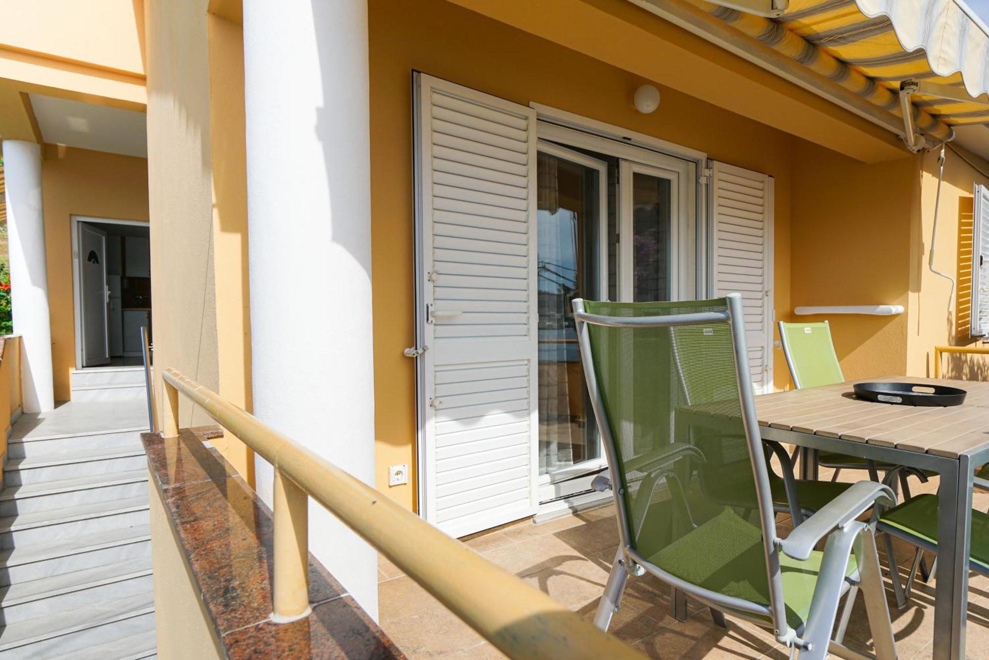 Apartments Osljak Preko Ngoại thất bức ảnh