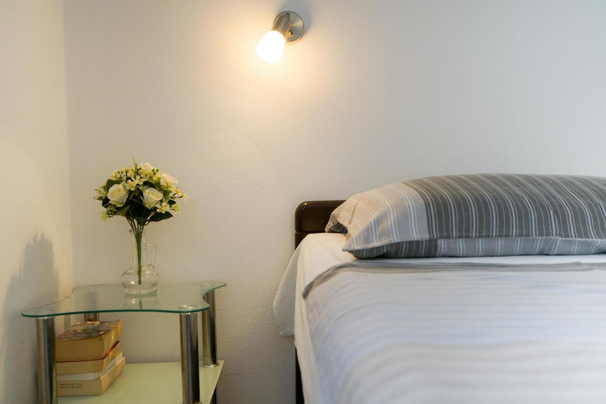 Apartments Osljak Preko Ngoại thất bức ảnh
